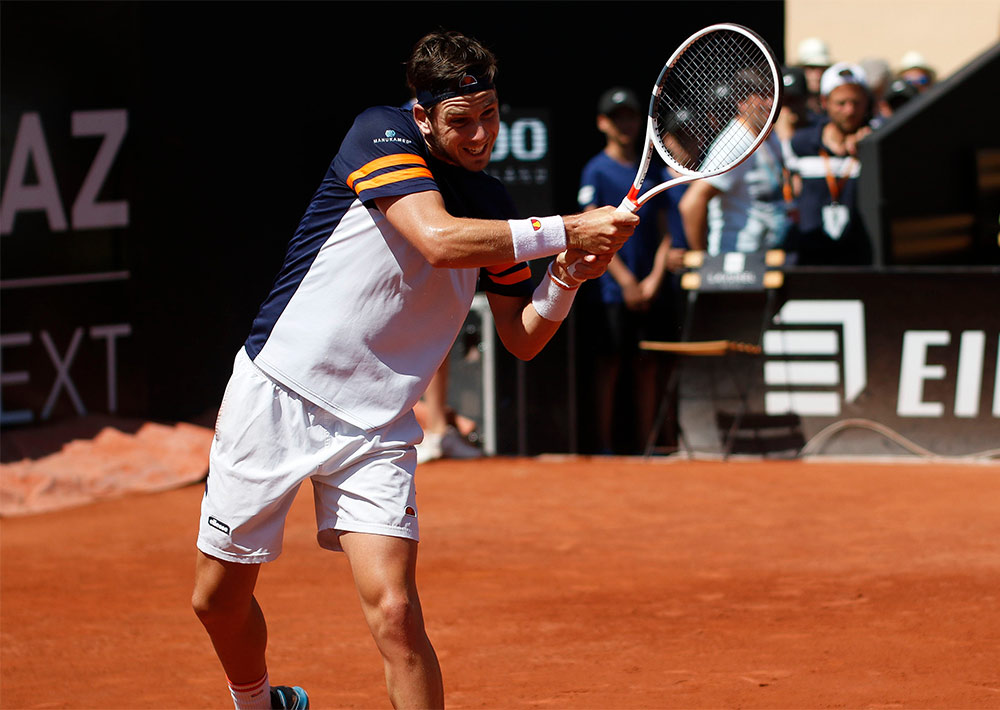 Cameron Norrie hat seine eigene Technik, den Bihänder zu spielen.